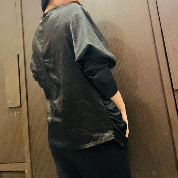 Black satin top like new - Picture 4 of 6